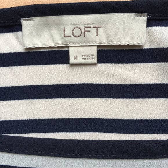 Ann Taylor Loft Women's Navy and Cream Striped Shirt Size M - Picture 3 of 6